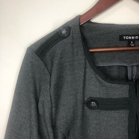 Torrid Grey Military Button Blazer Ponte Fitted Jacket Size 4x - Picture 3 of 7